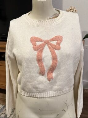 Sincerely Jules Medium Off White with Pink Bow Cropped Wide Arms SweaterWomen